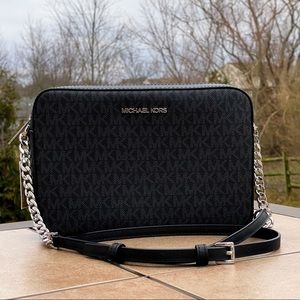 NWT Michael Kors Jet Set Crossbody